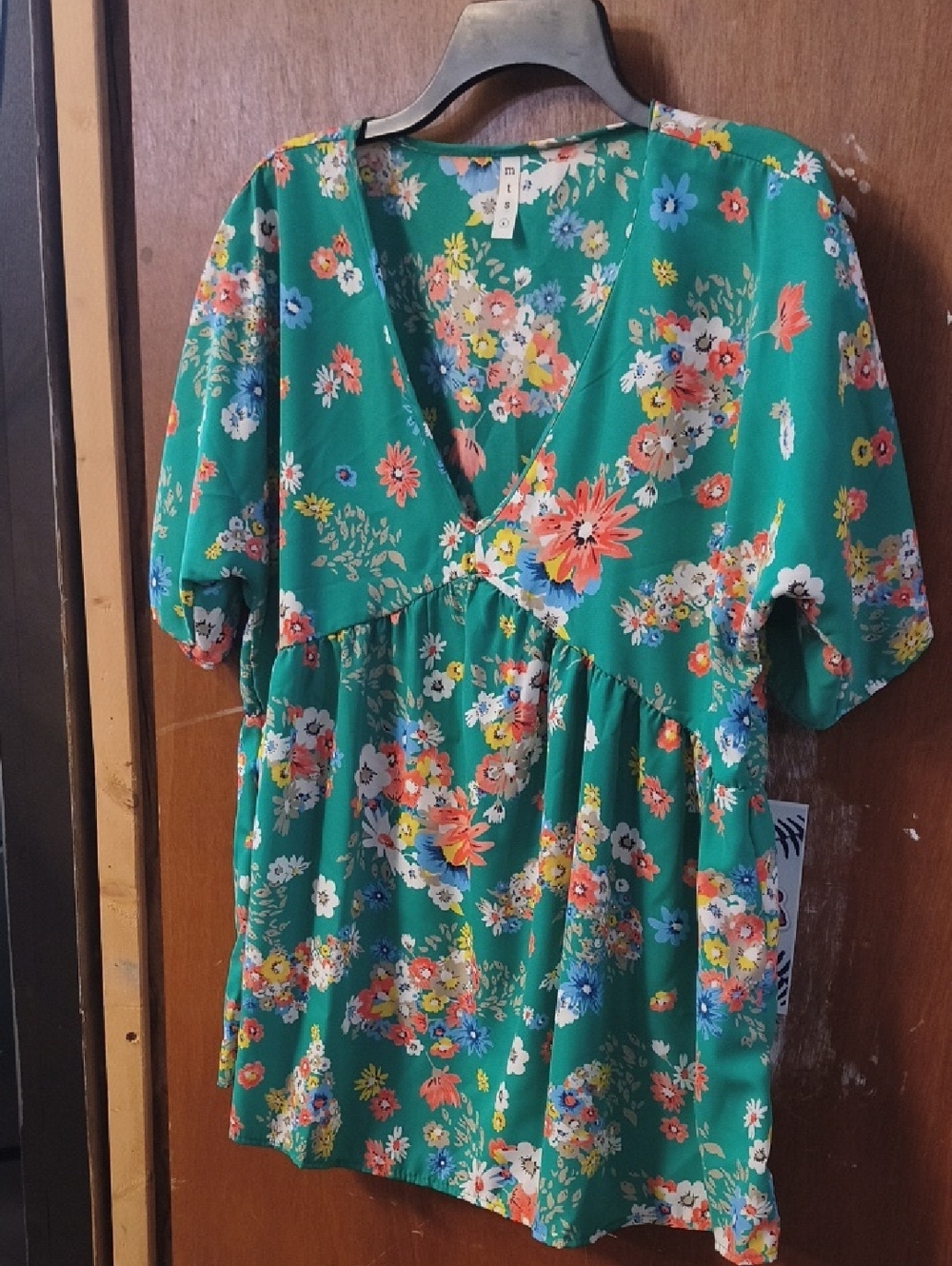 mts Green Floral Scoop V Neck Top